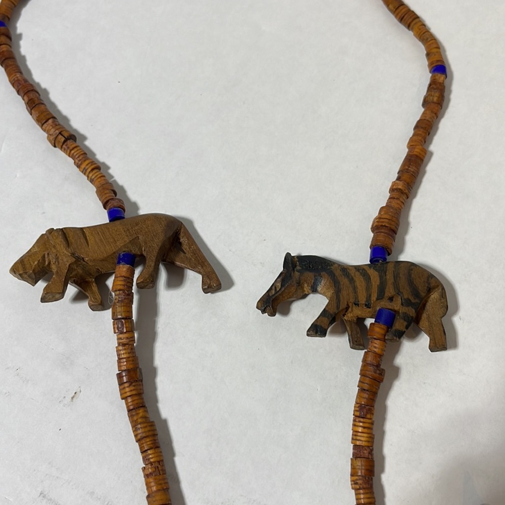 Source Unknown Brown and Blue Carved Animal Bead Necklace - Picture 2 of 4